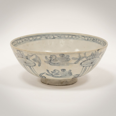 Swatow blue and white porcelain bowl, China, Ming Dynasty, Wanli period (1573-1619)